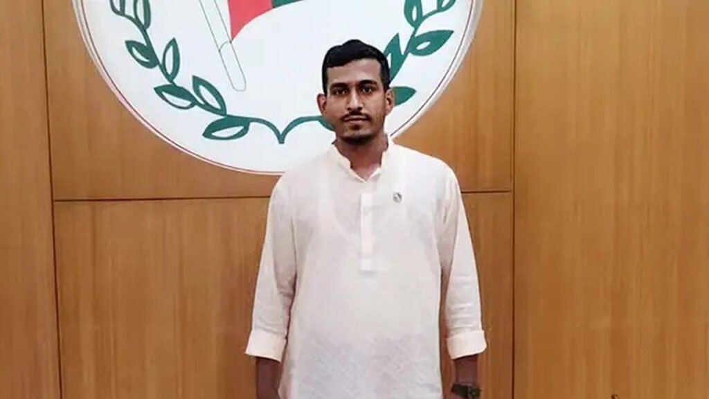 নাশকতার মামলায় নিষিদ্ধ সংগঠন ছাত্রলীগের চট্টগ্রাম মহানগর নেতা সৌমেন গ্রেপ্তার