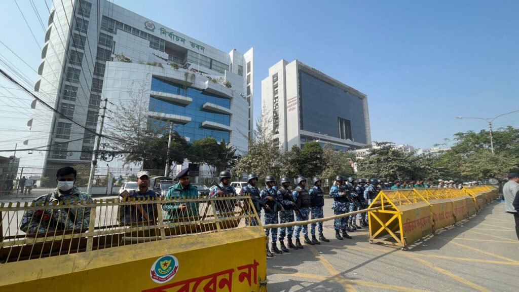 নির্বাচন কমিশনে তারেক রহমানের ঐতিহাসিক উপস্থিতি, ভোটার নিবন্ধন ঘিরে আগারগাঁওয়ে কড়া নিরাপত্তা