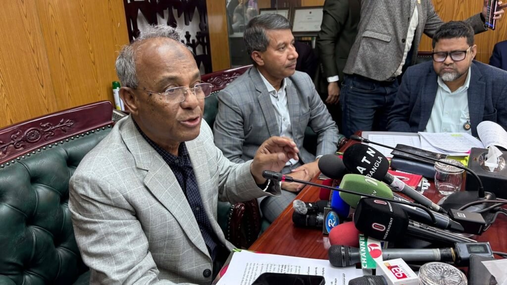 ‘কৃষি ছাড়া অন্য কিছু নয়’, বিতর্কিত ছাত্রলীগ নেতার ইস্যু এড়িয়ে গেলেন উপদেষ্টা