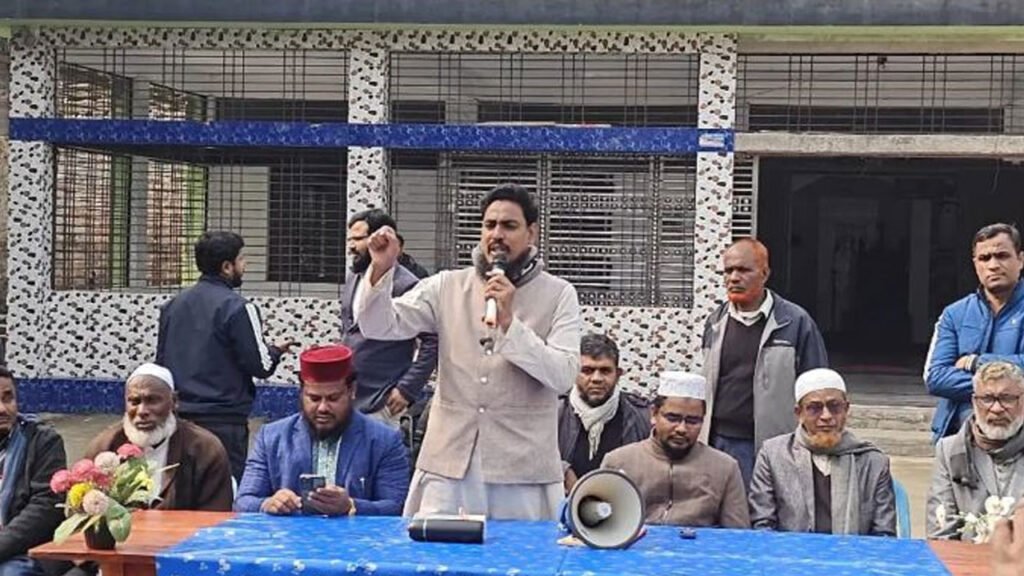 প্রশ্ন ফাঁসের অভিযোগ, প্রাথমিকের নিয়োগ পরীক্ষা বাতিলের দাবি আখতার হোসেনের