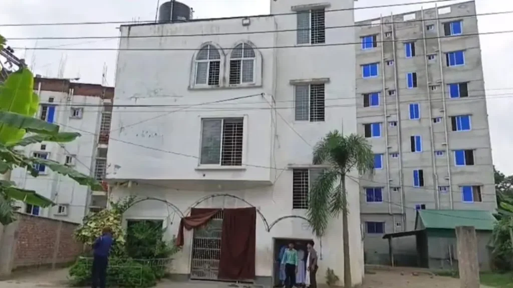 সাভারে মাদরাসায় ছাত্রকে বলাৎকার: অভিযুক্তরা পলাতক